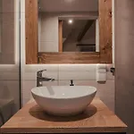 Apartment Strazyska 7 *