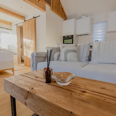 Apartment Strazyska 7